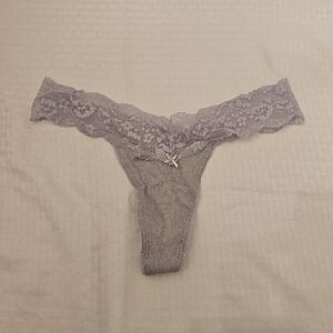 Victoria’s Secret Very Sexy Shimmer Lace Thong | Size Large